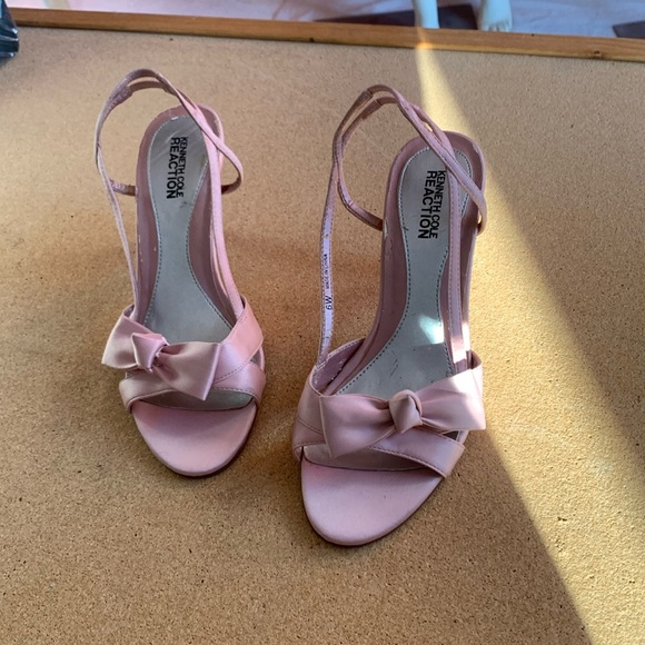 Kenneth Cole Reacti  Pink Shoes 6” - Picture 2 of 7